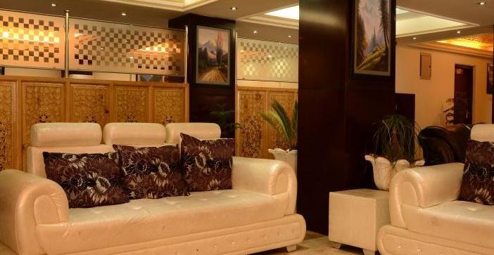 Hotel Royal Batoo Srīnagar Esterno foto