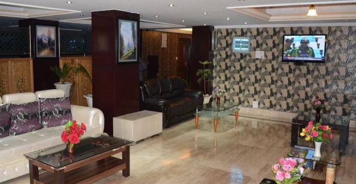 Hotel Royal Batoo Srīnagar Esterno foto