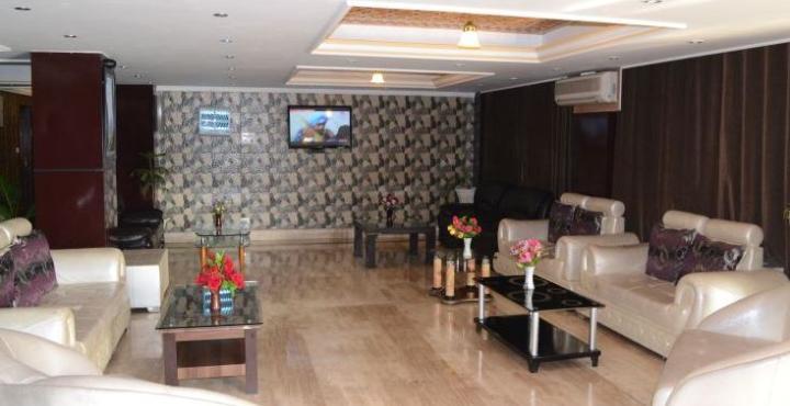 Hotel Royal Batoo Srīnagar Esterno foto