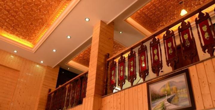Hotel Royal Batoo Srīnagar Esterno foto